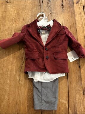 NWT Starting Out 4 piece baby suit bowtie